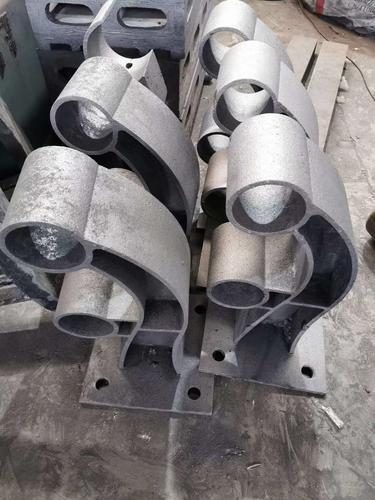 铸铁立柱支持定做河北省献县海扬建筑配件厂是一家生产加工定做铸铁件